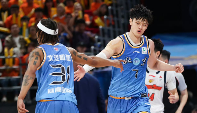 米兰体育-北京首钢全力出击!拒绝广东宏远大逆转,激活威廉姆斯,央视直播